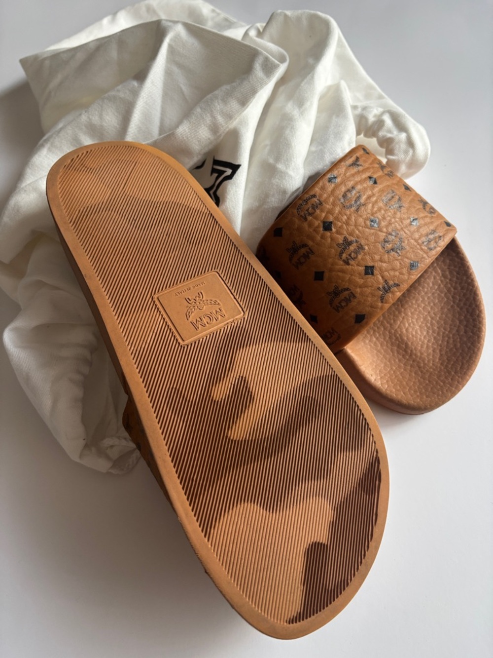 MCM SLIDES - Picture 2 of 8